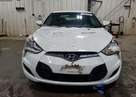2015 Hyundai Veloster z USA, uszkodzony, nr VIN KMHTC6AD5FU228484